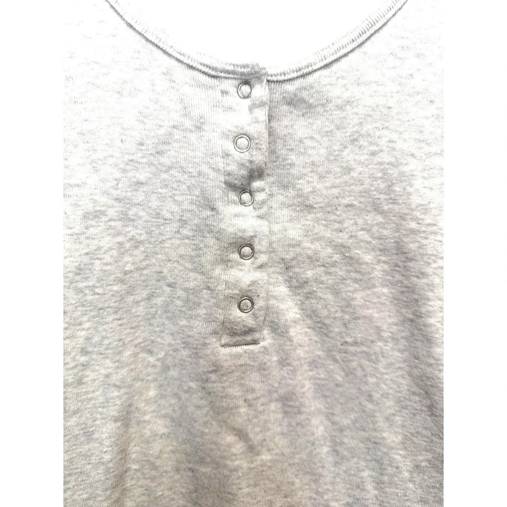 Brandy‎ Melville O/S Women's Gray Cropped 1/4 Snap Front Fitted Cropped Tank Top